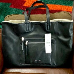 🆕Calvin Klein Emery Reversible Lg Tote